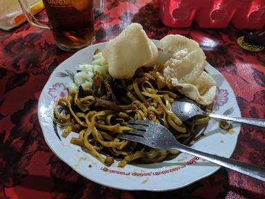 NASI GORENG & MIE THIO . PAK TASONO