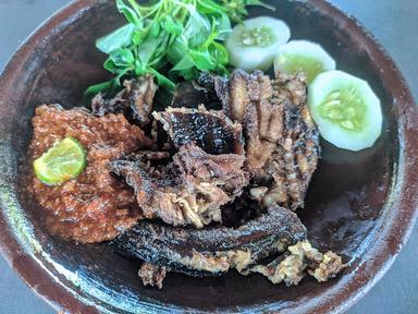 WARUNG BELUT SAMBEL