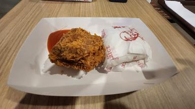 KFC BOX PHINISI POINT MALL