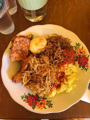 NASI KUNING CHIKO / WARUNG CHIKO PRASMANAN