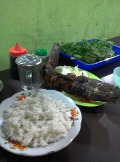 WARUNG SARI LAUT MAS JOH DARTO