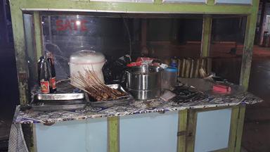 WARUNG SATE SABAR MENANTI