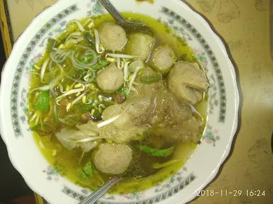 BAKSO KIKIL LAPANGAN MASBAGIK