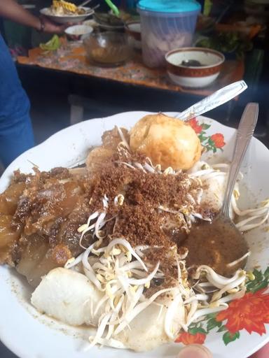 WARUNG SOTO PAPUK BAOK