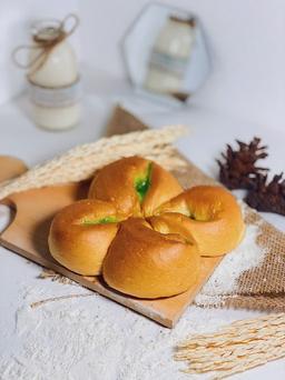 Photo's Bread Store