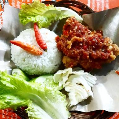 AYAM BAKAR & AYAM PENYET MPOK MER