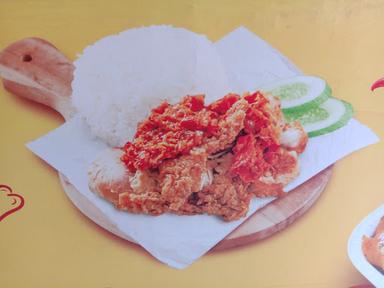 AYAM GEPREK MASTER MATRAMAN