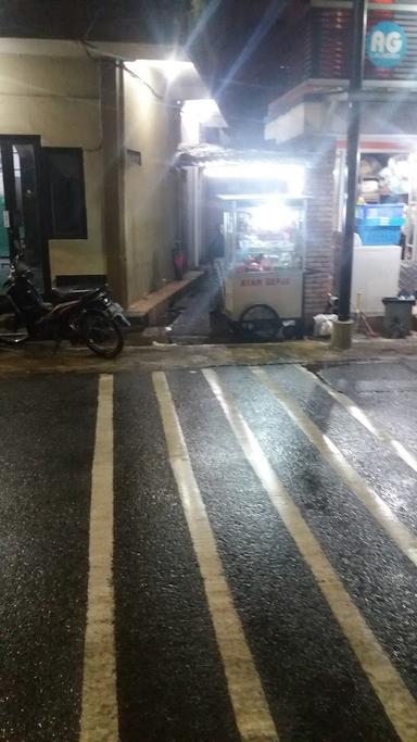 AYAM GEPUK DAN AYAM PENYET MPOK WIE