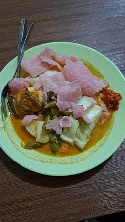 Photo's Ikobana Ketupat Sayur Padang