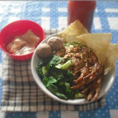 KEDAI KONGKOW 28 (TONGKRONGAN DI JAKARTA, MIE AYAM & BAKSO DI JAKARTA, MIE AYAM ENAK DI JAKARTA)