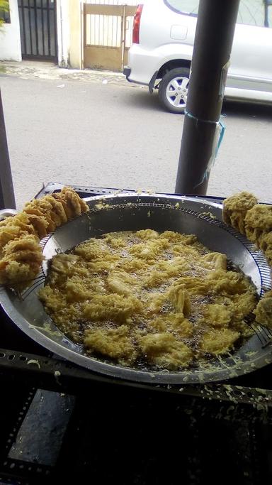 PISANG GORENG DAN GANDASTURI KHAS PONTIANAK