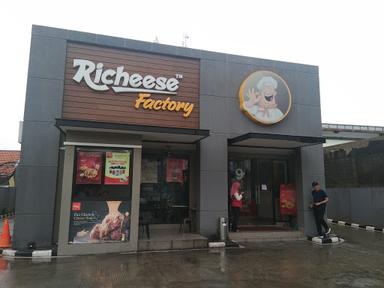 RICHEESE FACTORY UTAN KAYU