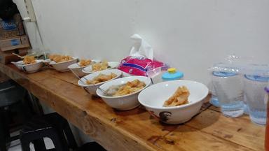 SINYO BAKSO & MIE AYAM