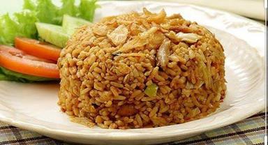 LEZAT DAN NIKMAT ( NASI GORENG )