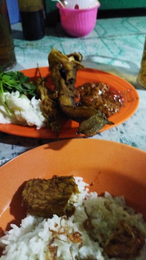 PECEL LELE PUTRA LAMONGAN