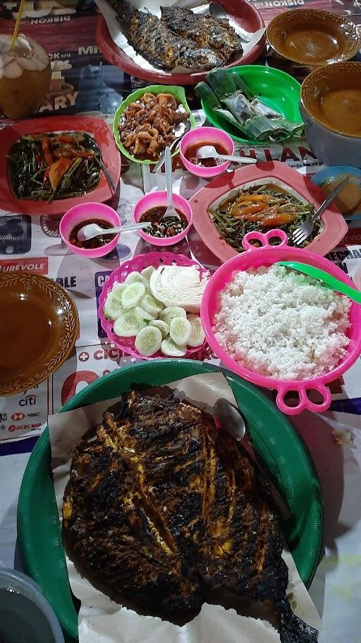 SAUNG IKAN BAKAR BANG JAE