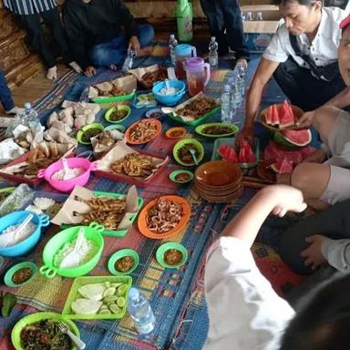 SAUNG IKAN BAKAR BOS KHAERUL