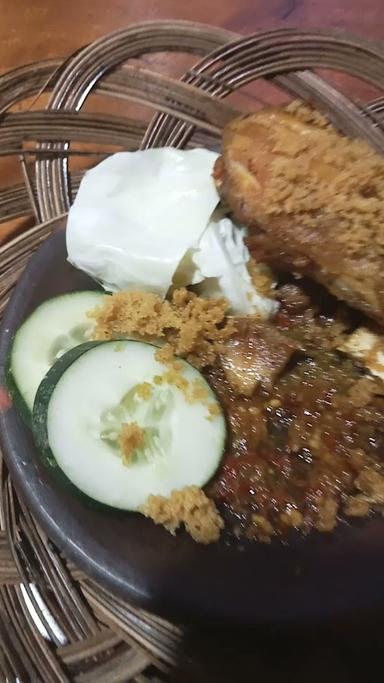 D'KREMES SAMBAL BAKAR BUNDA YESSY