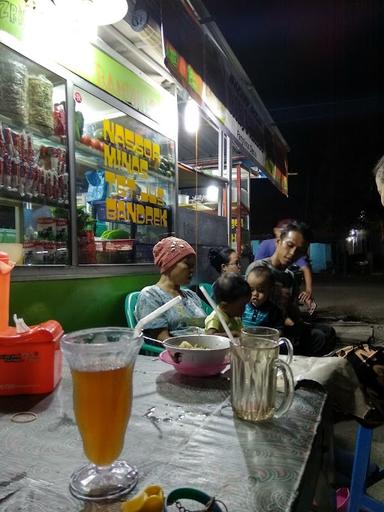 WARUNG WAK PANGSIT