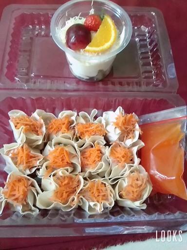 DIMSUM DAN PUDING MAMA FILA