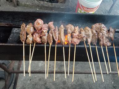 SATE DAN MIE REBUS BANG MIN