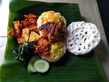 NASI PADANG EMAK