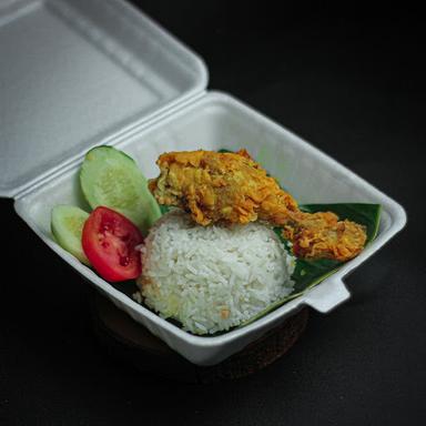 AYAM PENYET CRISPY D PALMA