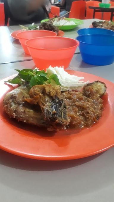 AYAM PENYET DO'A IBU