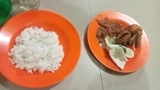 AYAM PENYET MAS MAN