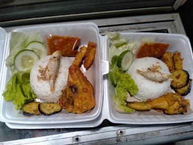 AYAM PENYET SEMBADA