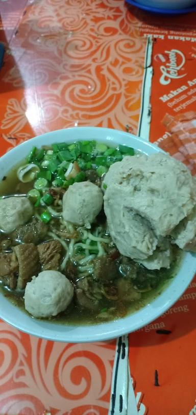 BAKSO PAK NDUT PINK WONOGIRI