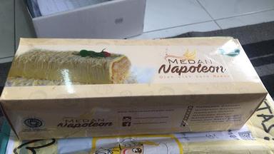 MEDAN NAPOLEON CAKE