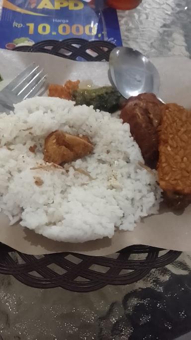 AYAM PENYET DARAT (APD)