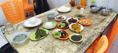 RUMAH MAKAN SIAGIAN BR. TOBING