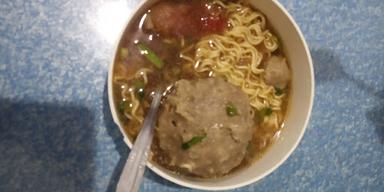 BAKSO BOOM GREEN CAFFE