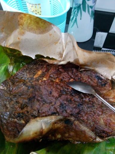 IKAN BAKAR ANIK