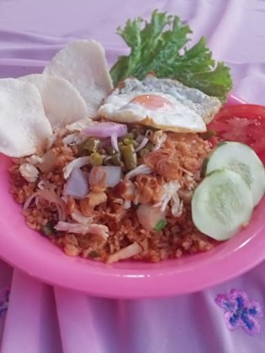 WARUNG NASI GORENG MENANTU