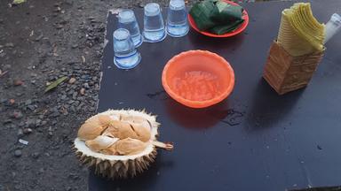 DURIAN SETAN