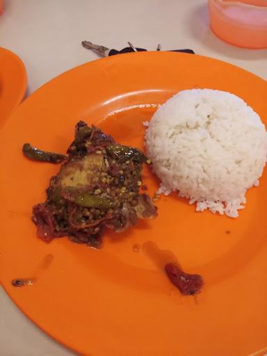 AYAM PENYET PUTRI