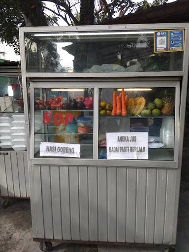 WARUNG SOTO DAN AYAM PENYET BANGSAWAN