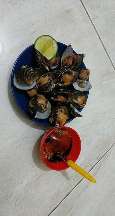 WARUNG KERANG REBUS MAYUMI BALQIS