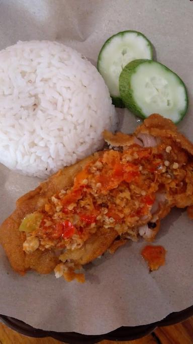 AYAM GEPREK REMAJAKU