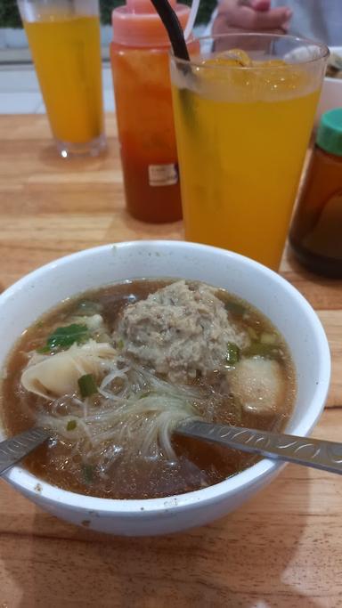 BAKSO DAGING WUENAK