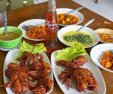 RUMAH MAKAN BERINGIN INDAH - BURUNG GORENG