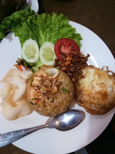 RUMAH MAKAN BERINGIN INDAH - BURUNG GORENG