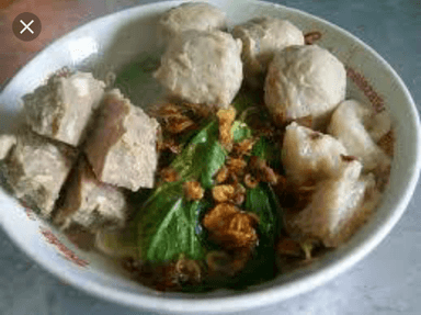 BAKSO AYAM SOLO THAMRIN