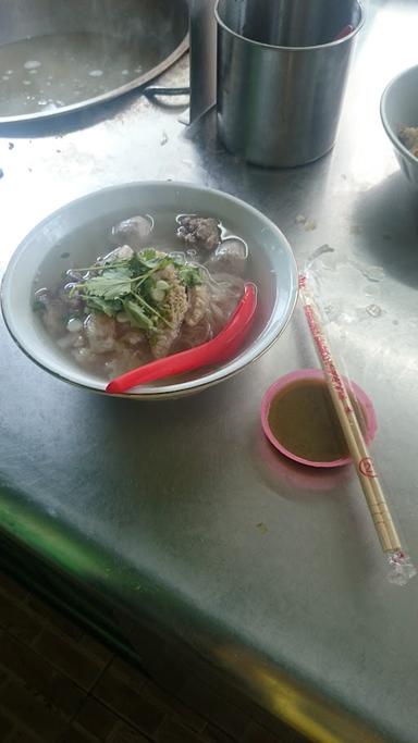 BAKSO SAPI GU BAK WAN