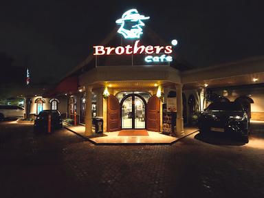 BROTHERS CAFE