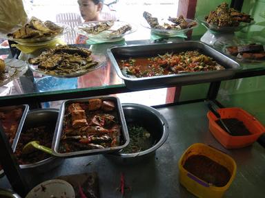 WARUNG NASI UMMI