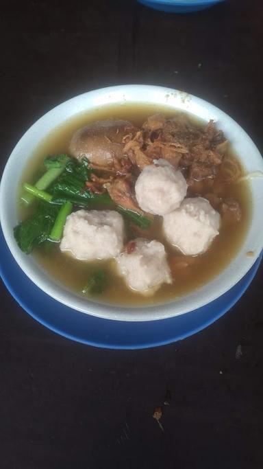 MIE SOP KAMPUNG KAK SUMI